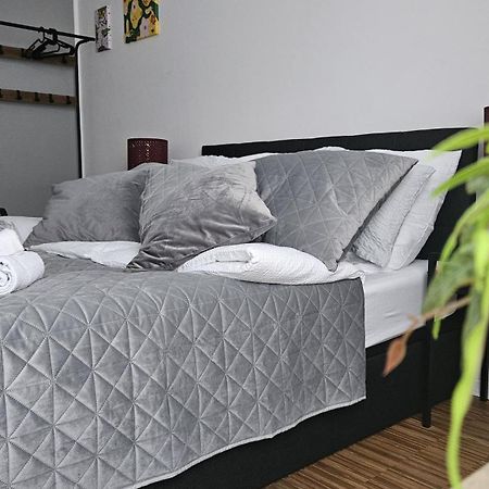 80 M2 Moderne Und Zentrale Wohnung In Hannover Mit Eigenem Parkplatz Exteriör bild