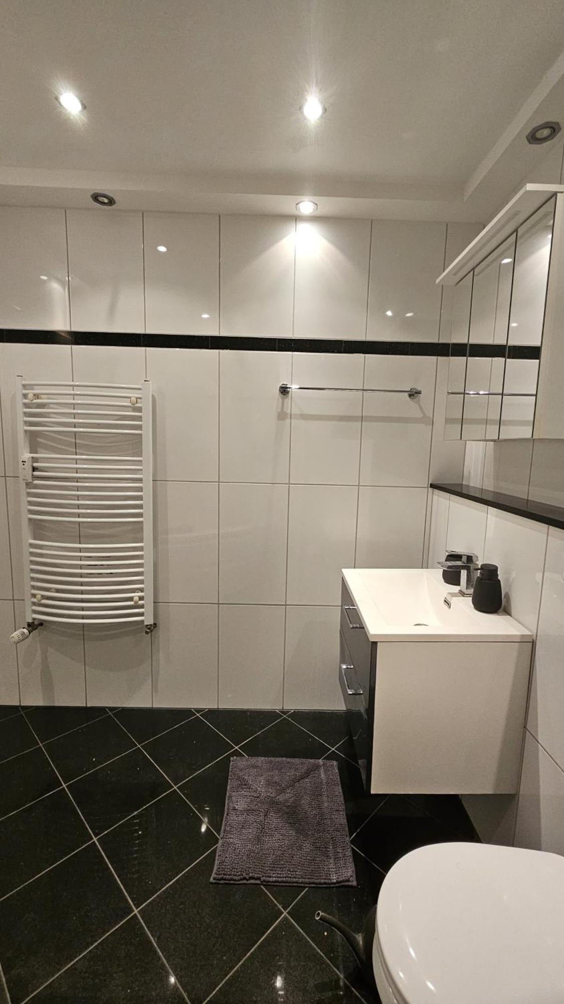 80 M2 Moderne Und Zentrale Wohnung In Hannover Mit Eigenem Parkplatz Exteriör bild